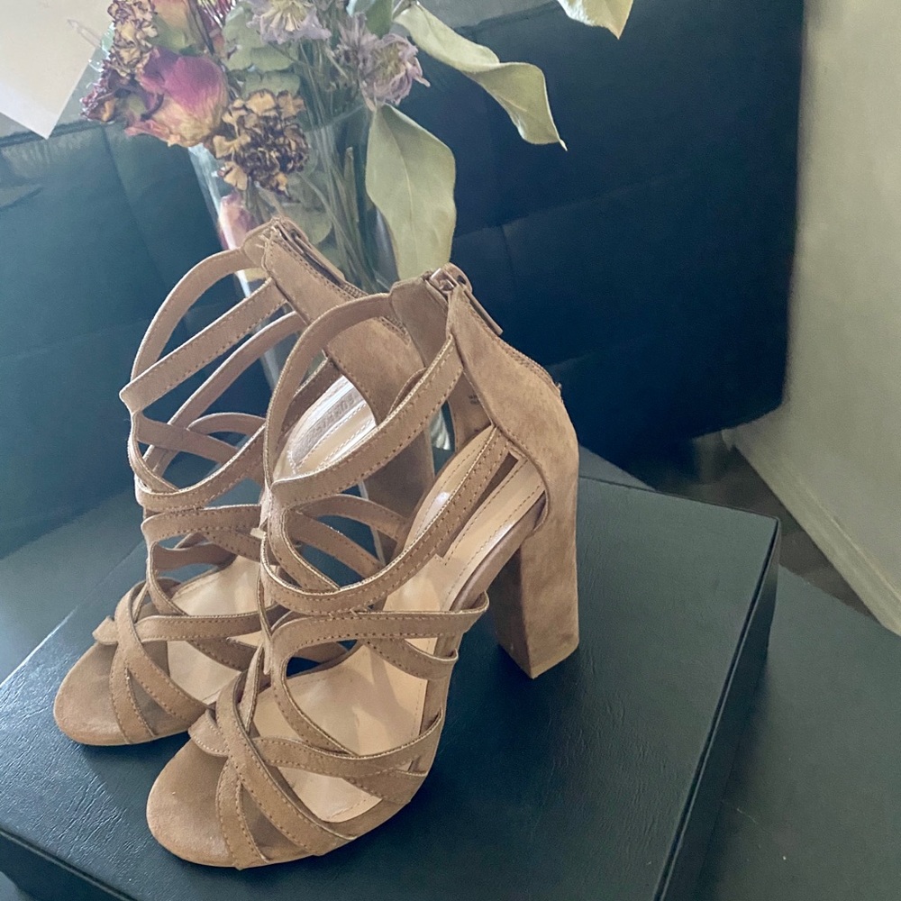 Sexy Forever 21 heels. 👠 ✨